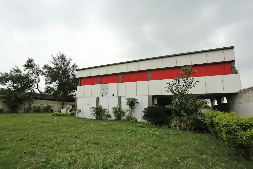 OYO 12777 Hotel Classic