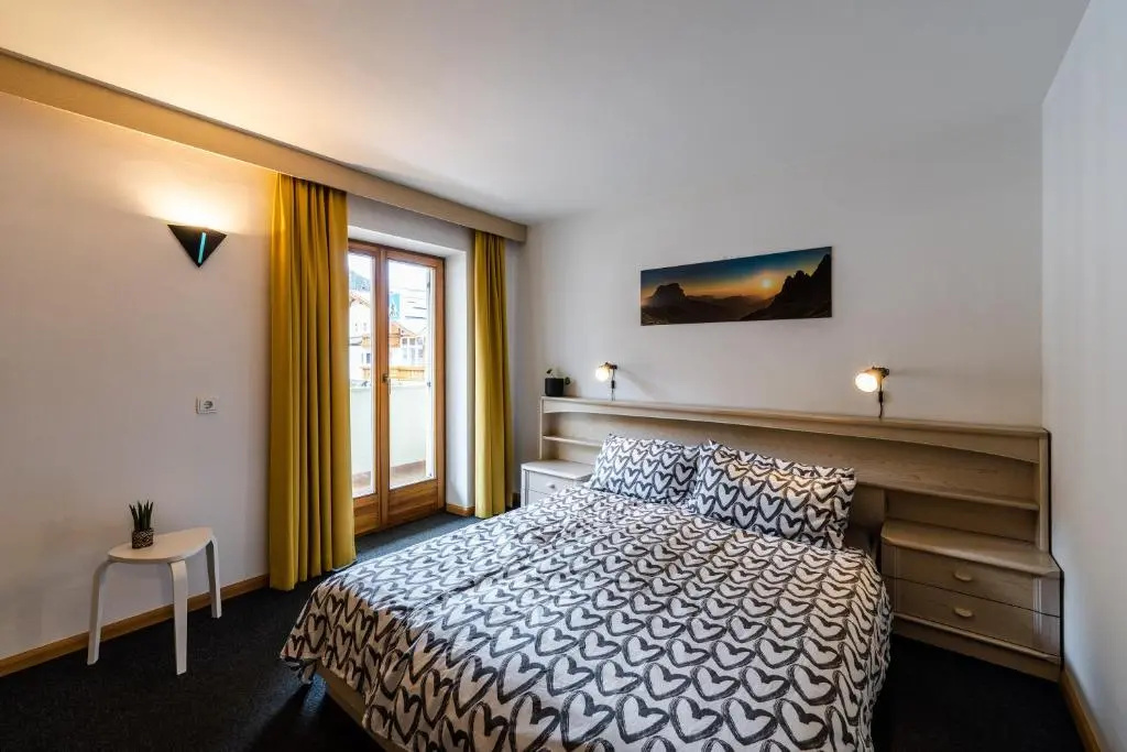 2 Bedrooms Apartment