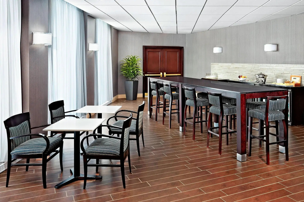 Sheraton Montreal Airport Hotel - Général