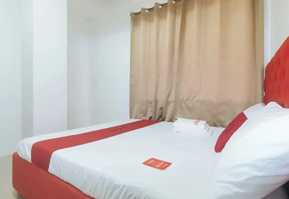 Najar Residences Near NAIA Terminal by RedDoorz