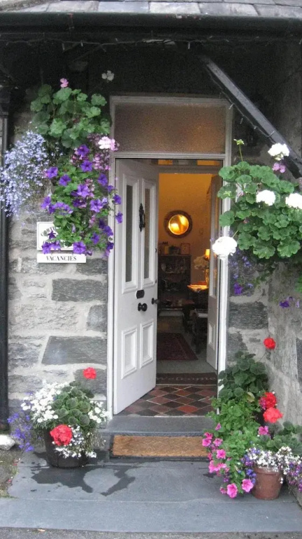 Garth Dderwen Guest House