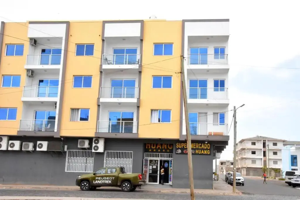 Lovely - Luxury 3 Bedrooms 500m from the Beach.