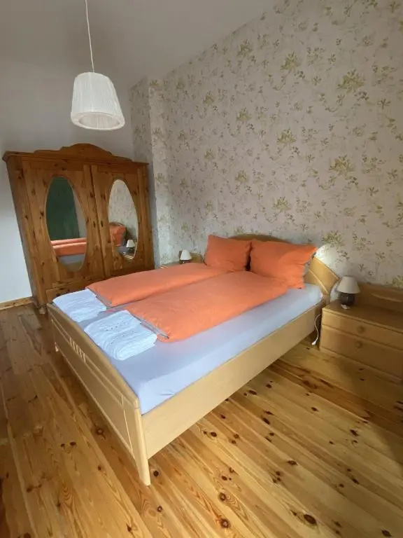 Deluxe Double room with balcony (full double bed)