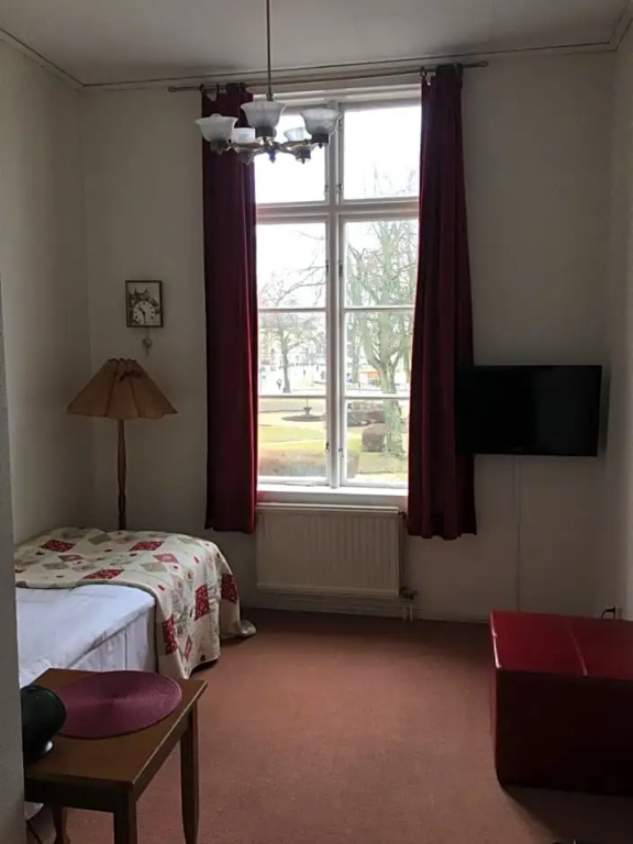 Economy room