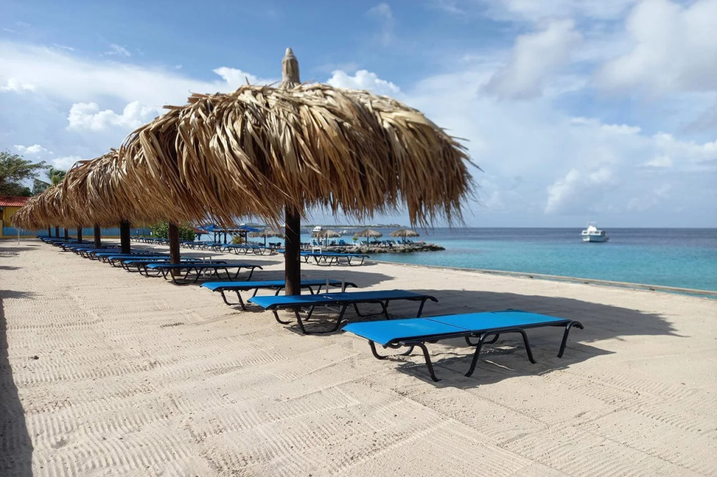 Beach & Waterfront