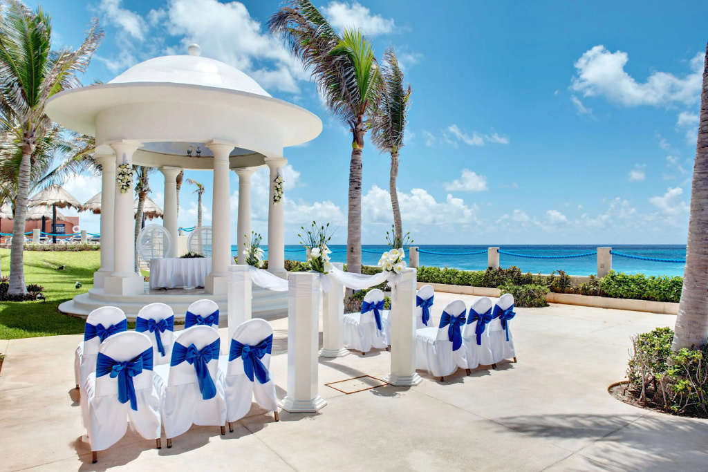 Beach & Waterfront