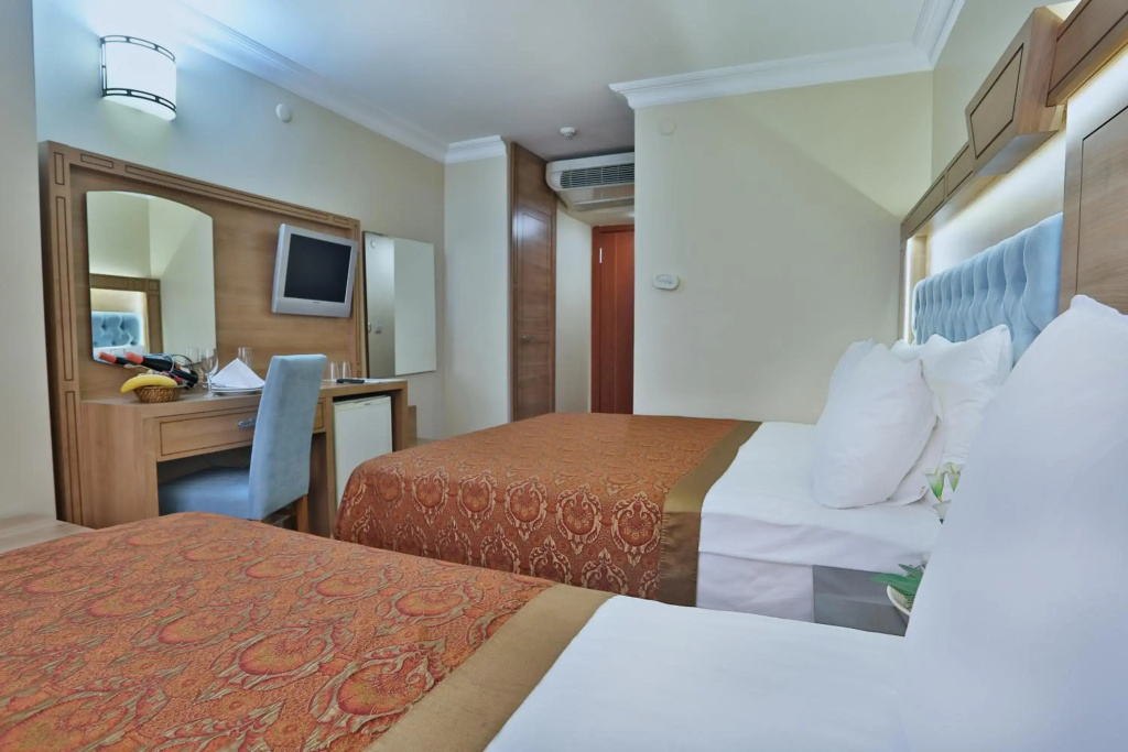 Budo Hotel — фото