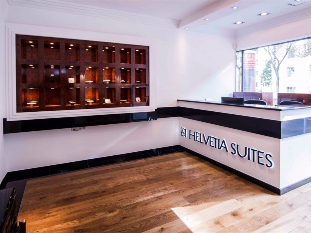 Lobby & Reception
