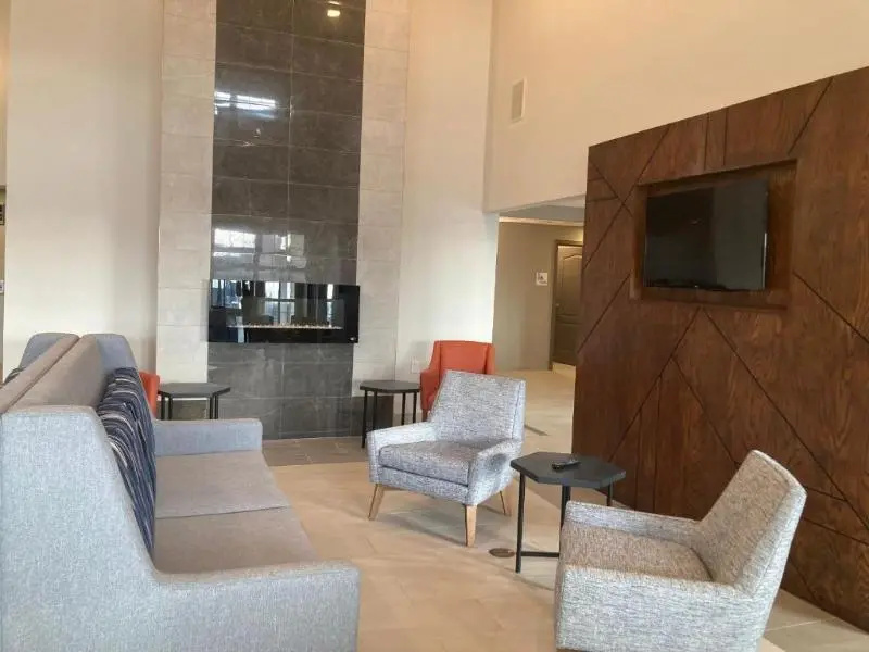 Holiday Inn Express & Suites Port Washington