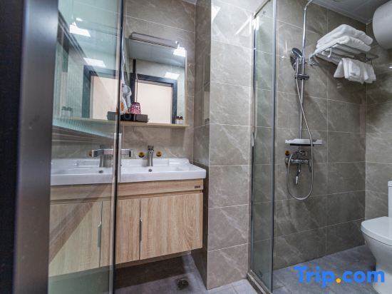 Legian Beach Hotel