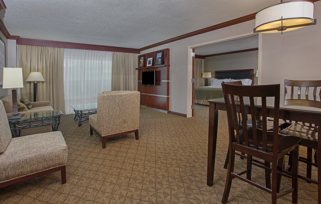 Holiday Inn University Plaza-Bowling Green by IHG - Général