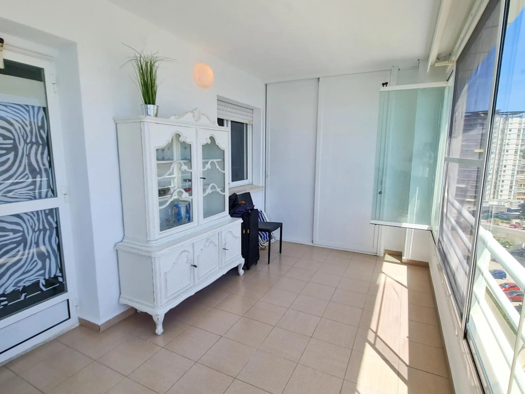 A017- Apartamento en primera línea de la playa Levante La Fosa con garaje