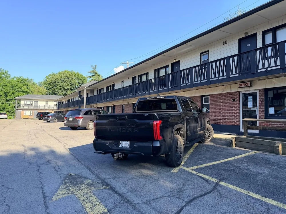 Community Court Motel