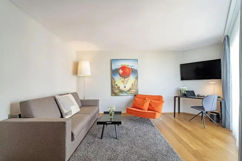 1 Bedroom Double Suite (full double bed)