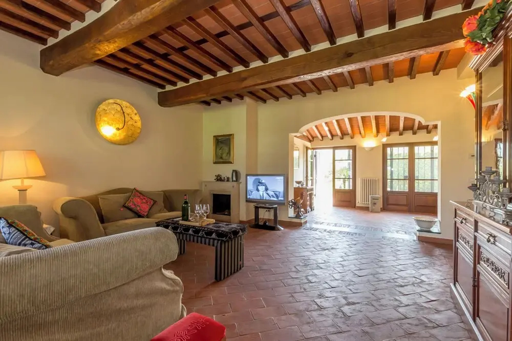 4 Bedrooms Family Villa