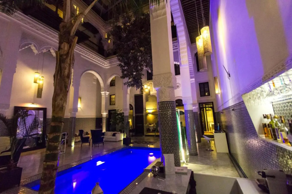 Hotel photo 12