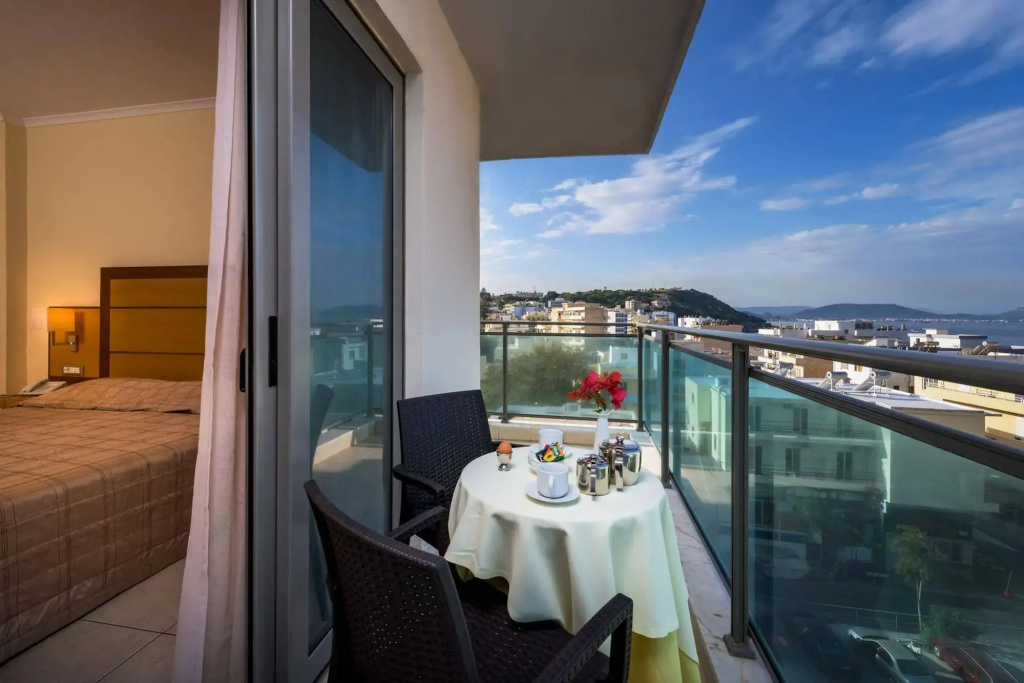 Manousos City Hotel - Général