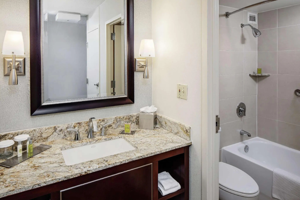 DoubleTree by Hilton Tulsa Downtown - Chambres