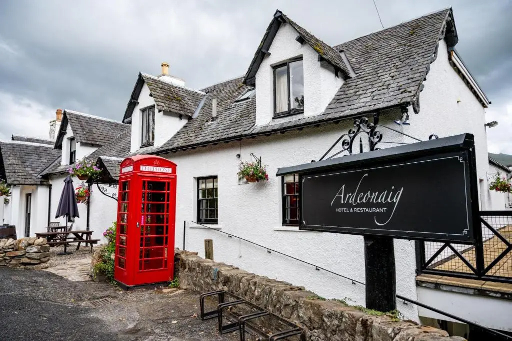 Ardeonaig Hotel & Restaurant