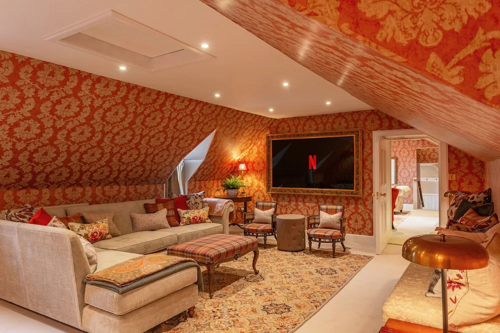 2 Bedrooms Penthouse Suite