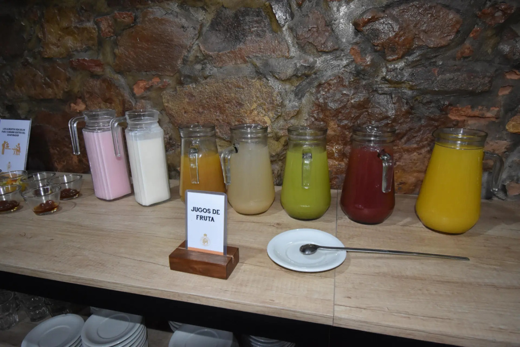 Food & Beverage