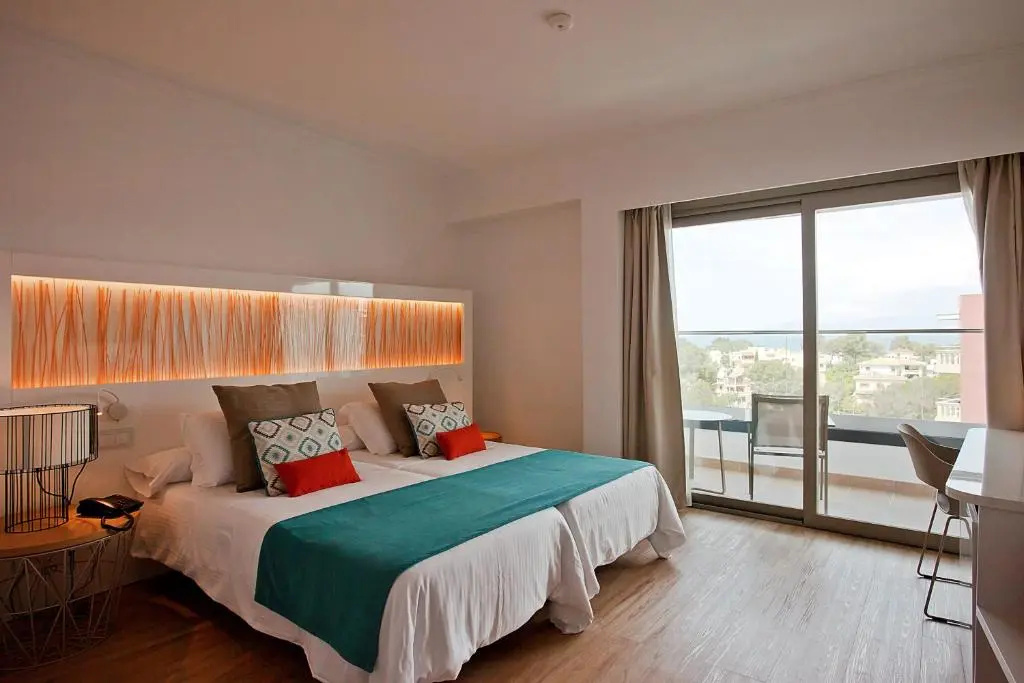 Double room (twin beds)