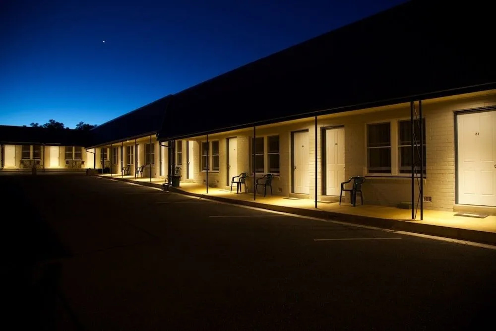 Amaroo Motel