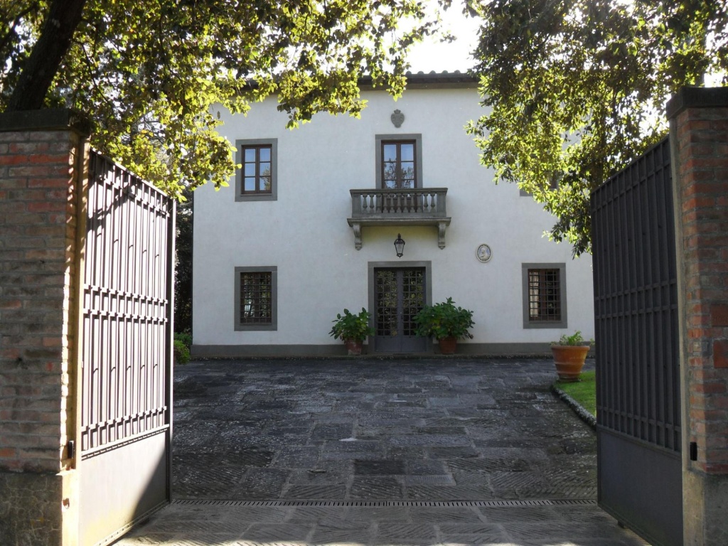Marvellous Villa Near San Gimignano With Stunning Infinity Pool big Private Parc and AC Wedding Ve-villa Antonella