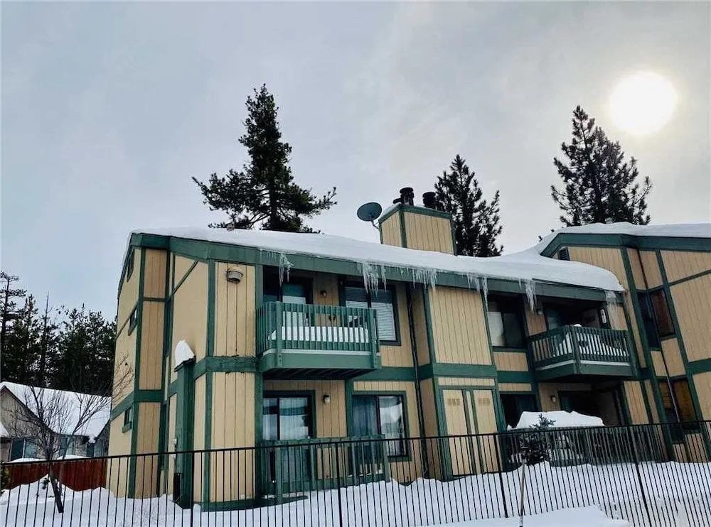 Adi Boulder Condo