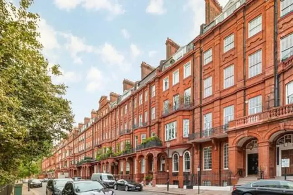 3-bdr Magnificent Harrods Knightsbridge Apartment