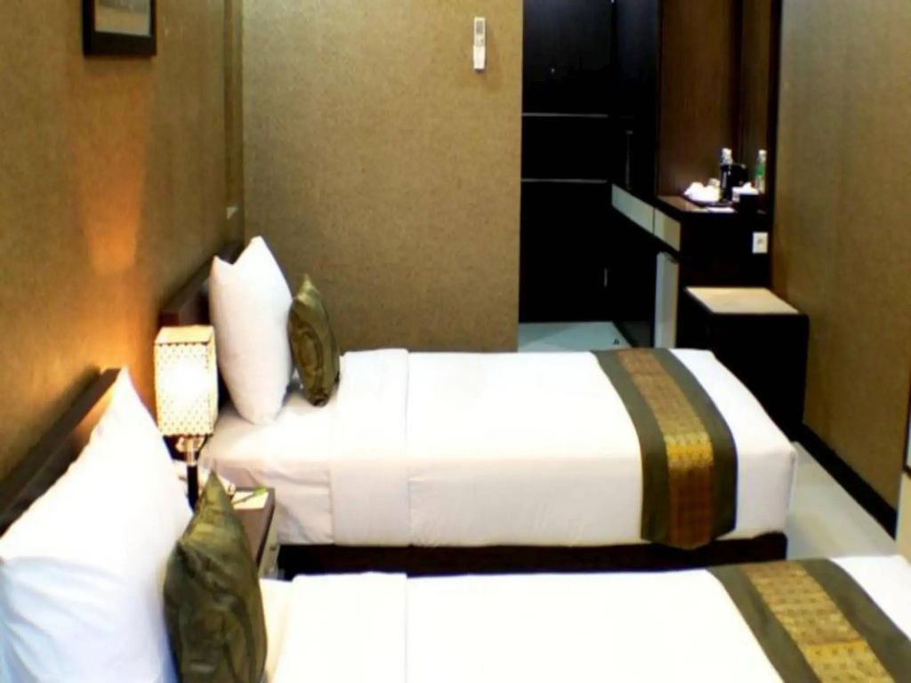 Daima Hotel Padang - фото 6