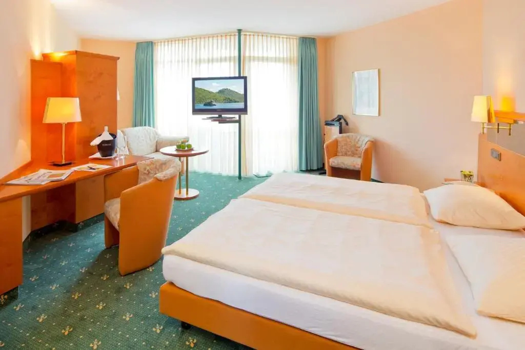 Comfort room with balcony