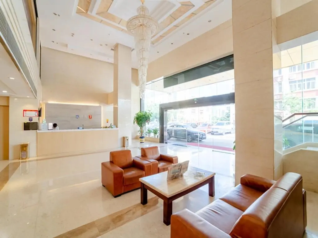 Lobby & Reception