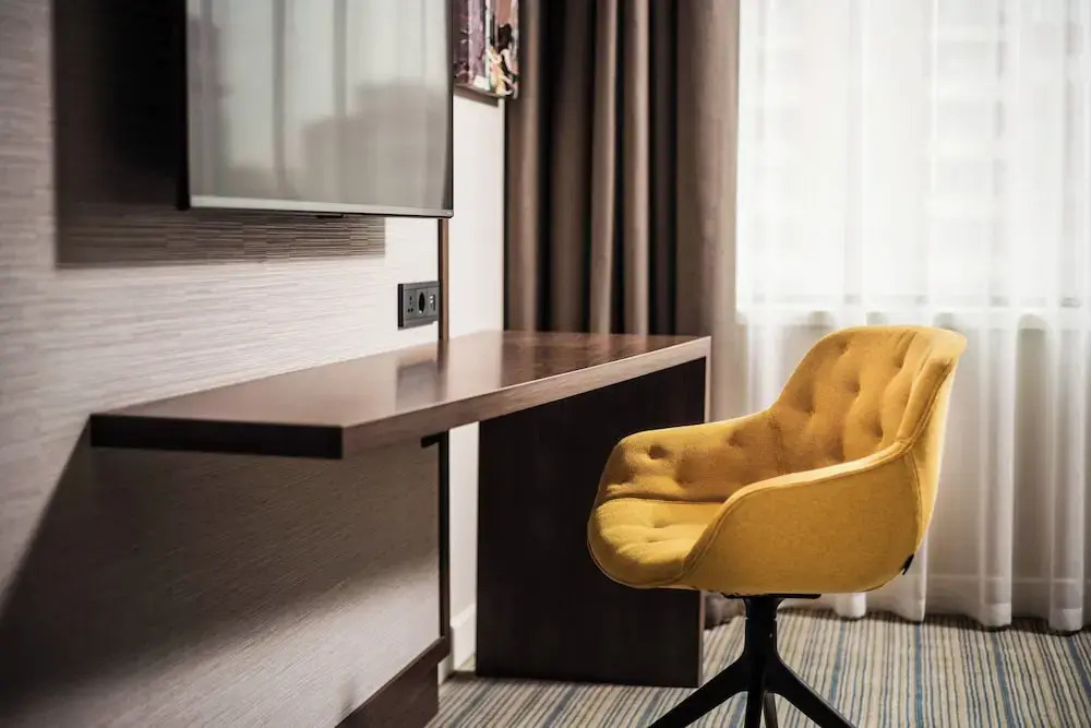 Двухместный номер Guest с видом на сад двуспальная кровать в Отель Courtyard by Marriott Baku