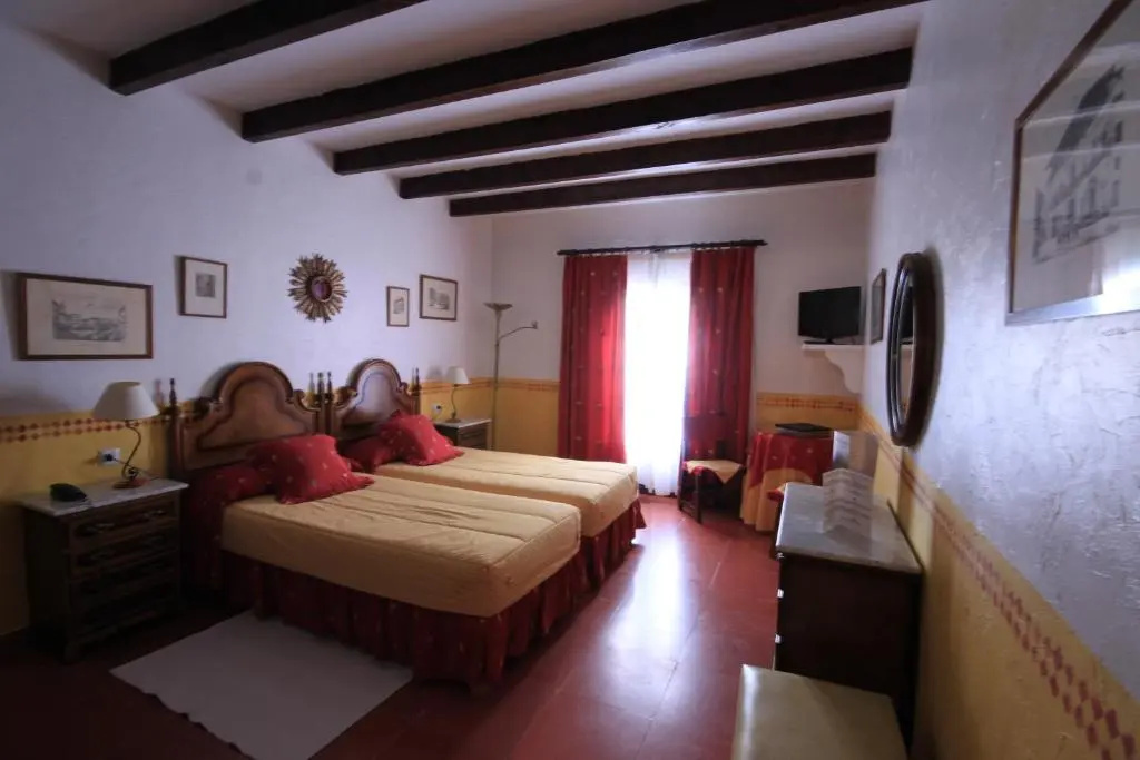 Petit Hotel Restaurante Ses Rotges - Adults Only - Chambres