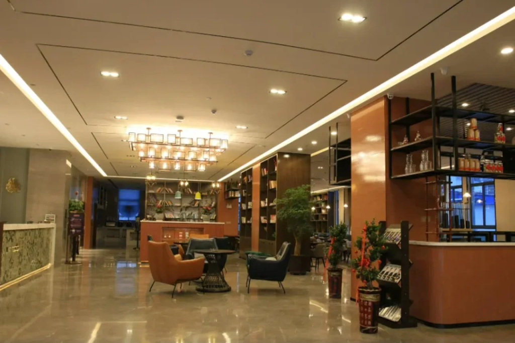 Lobby & Reception