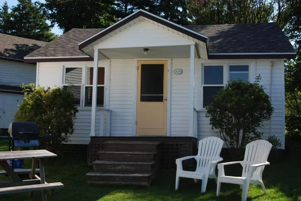2 Bedrooms Bungalow