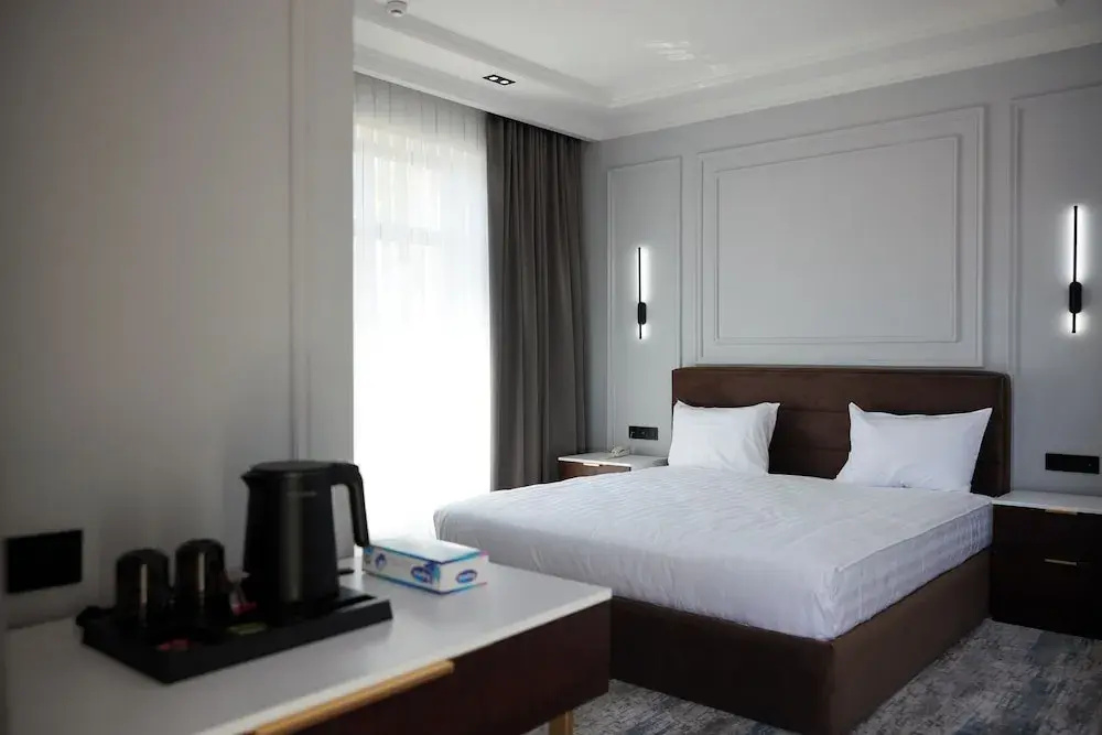 Superior Double room with balcony (full double bed)