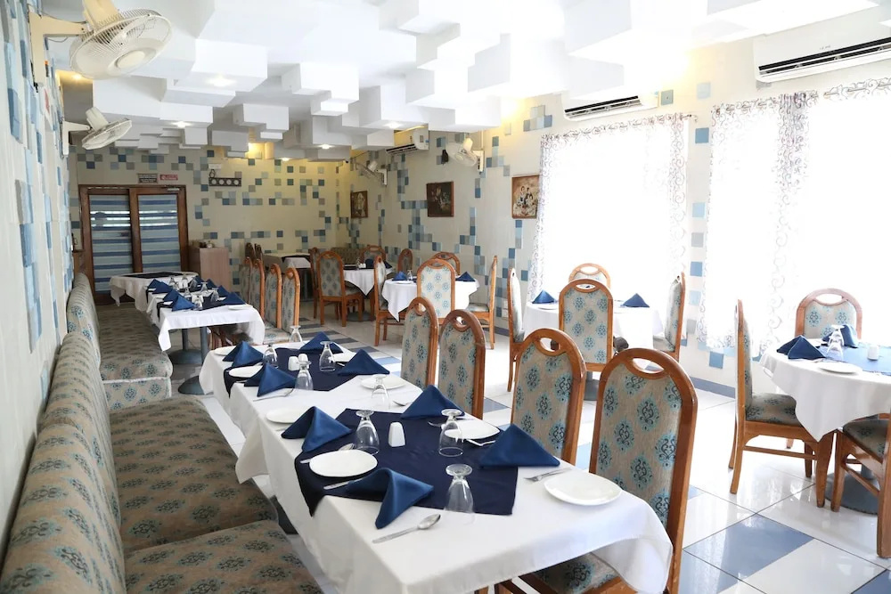 OYO 8997 Angeethi Hotel - Général