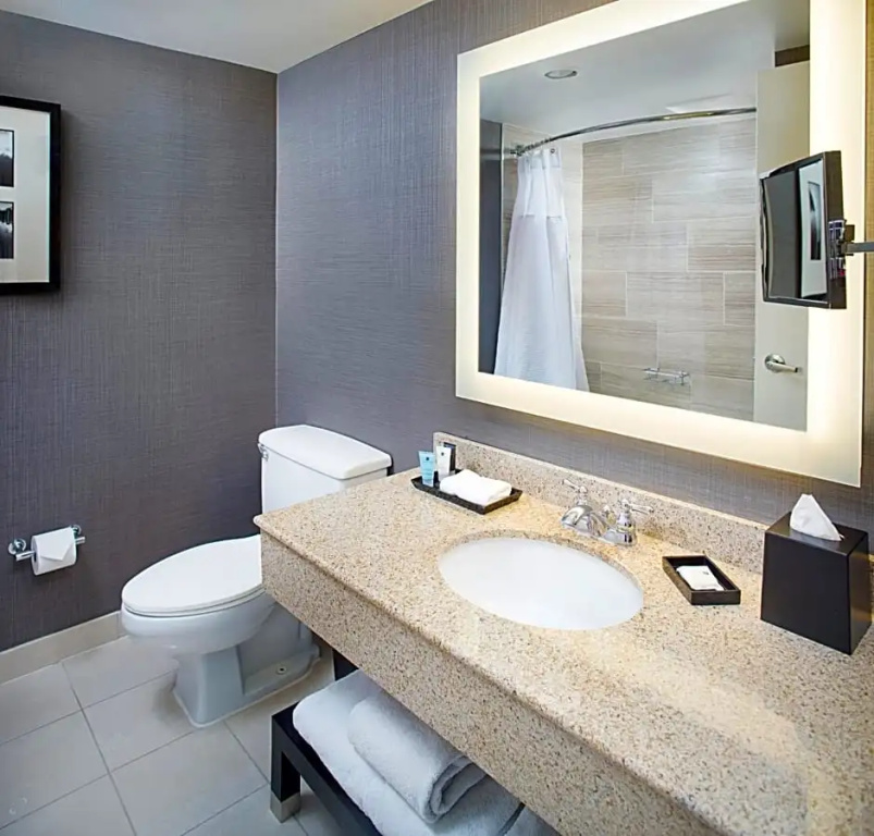 Executive Double room (full double bed)