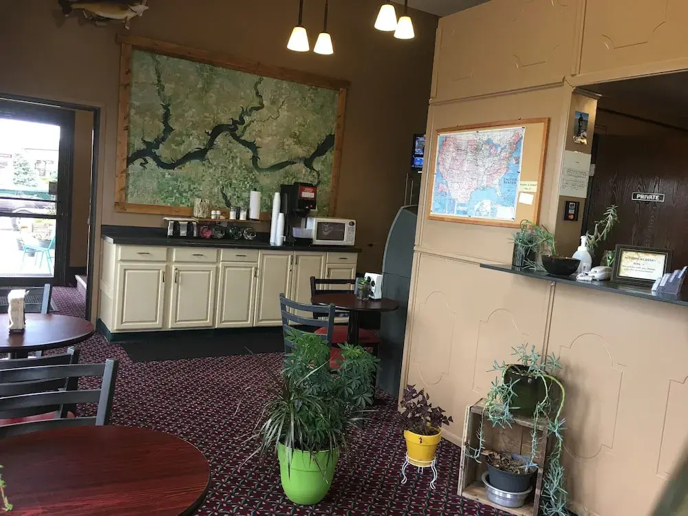 Lobby & Reception