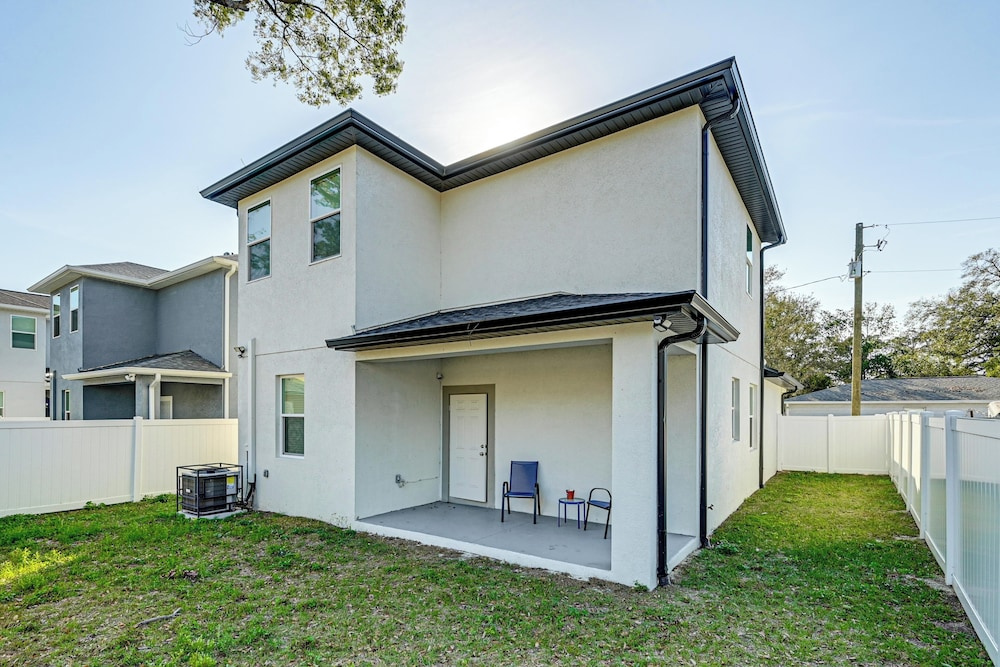 Brand New! Modern Tampa Getaway w/ Private Yard