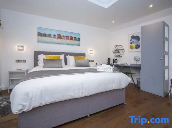 Superior Double room (full double bed)