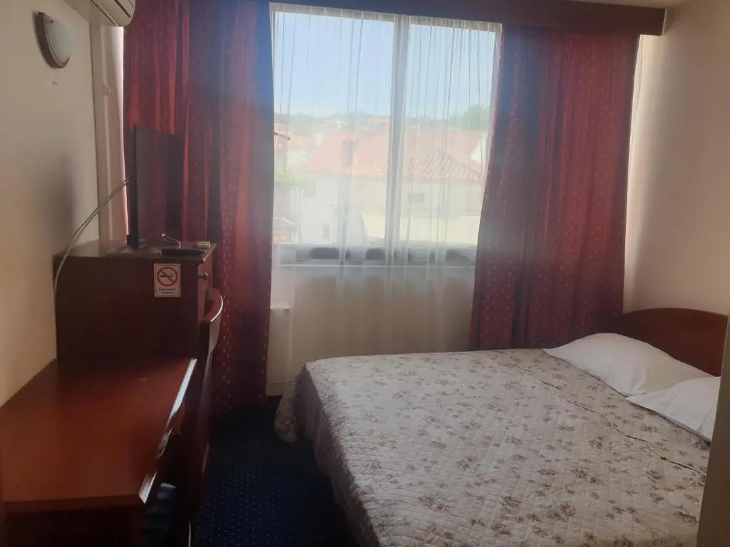 Economy room
