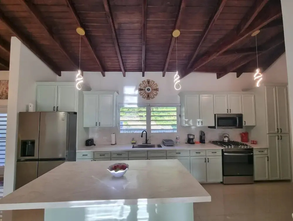 Condo With Pool - Sleeps 8 & bbq Facilities