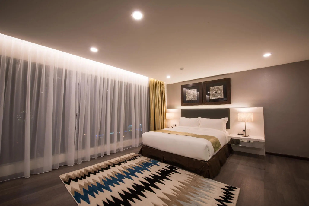 Suite with balcony