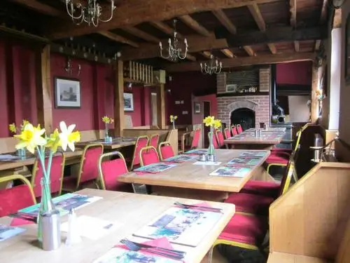 Lower Lode Inn