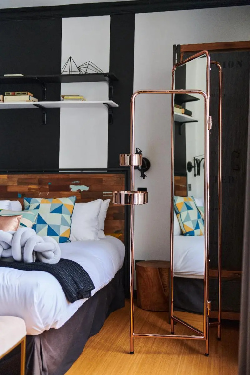 Madrigal hotel 188