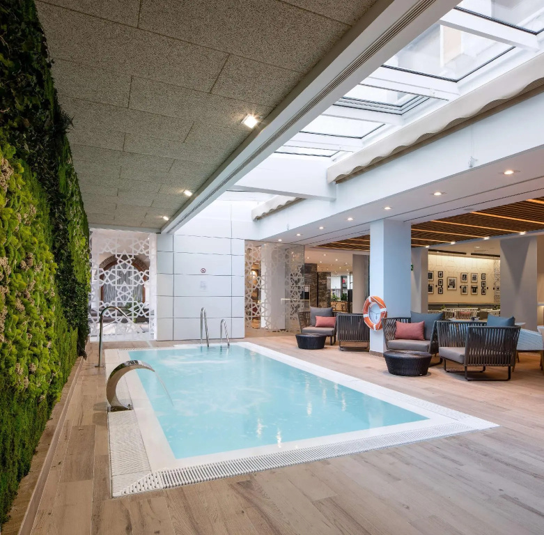 Catalonia Giralda Hotel - Chambres