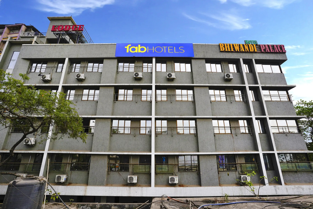 FabHotel Bhiwandi Palace
